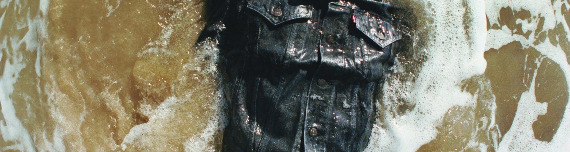 25_H1_Levis_Undercover_06_CMYK